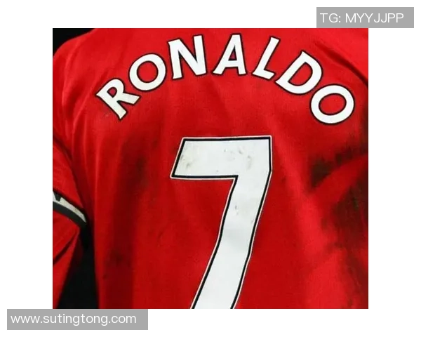 便宜签字足球明星卡市场价格分析与收藏价值探讨